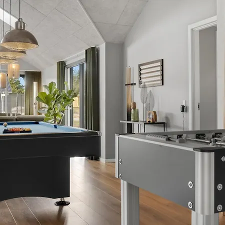 10 Bedroom Amazing In Dom wakacyjny *