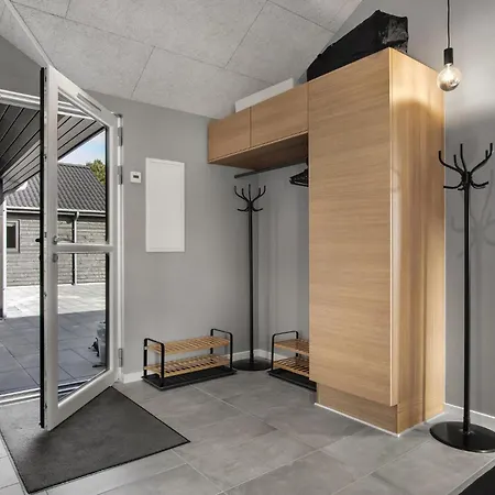 10 Bedroom Amazing In Dom wakacyjny *